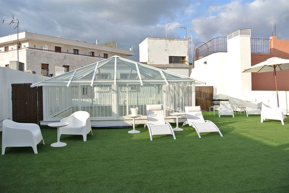 Suites Sevilla Plaza Bagian luar foto