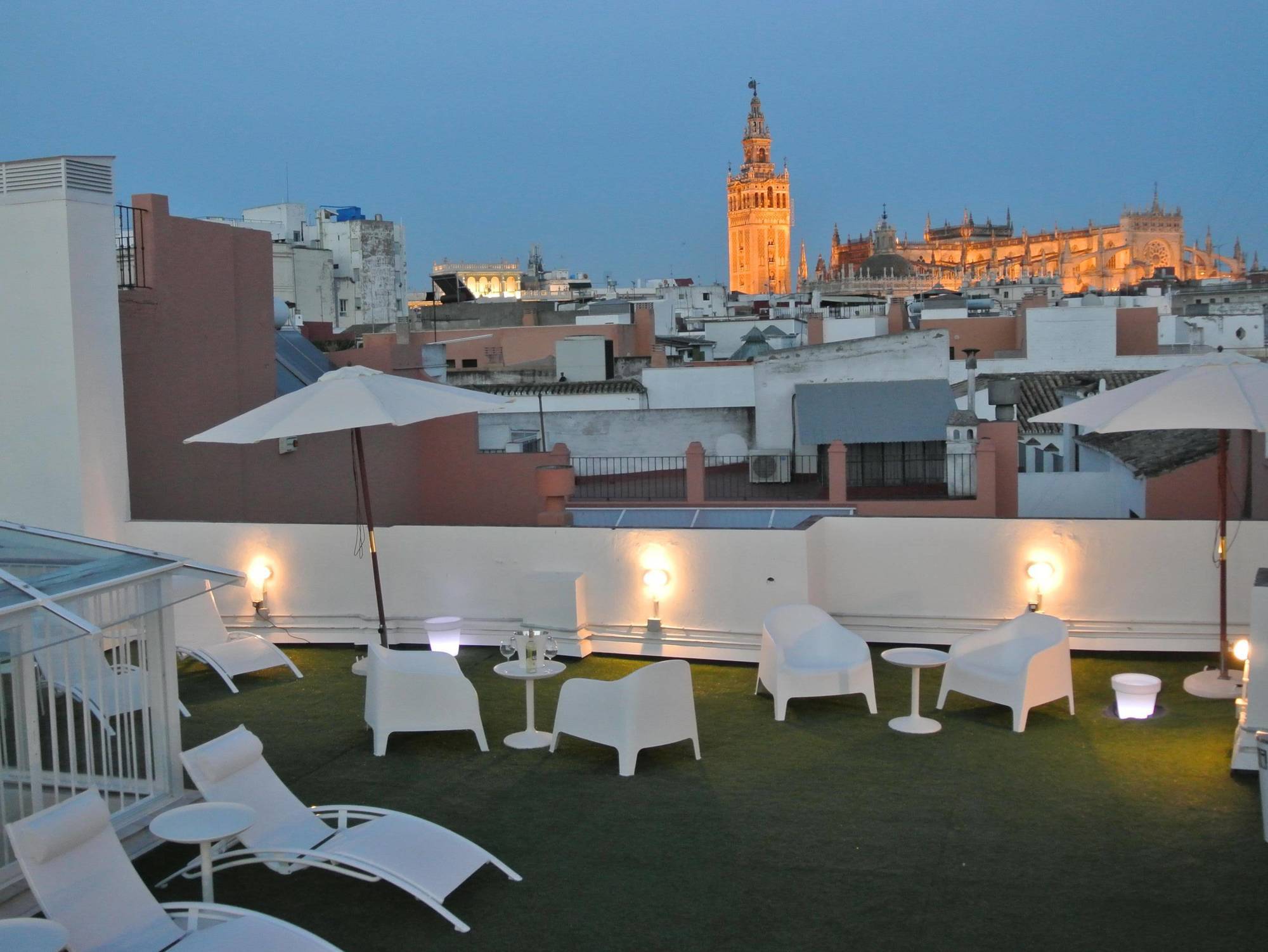 Suites Sevilla Plaza Bagian luar foto